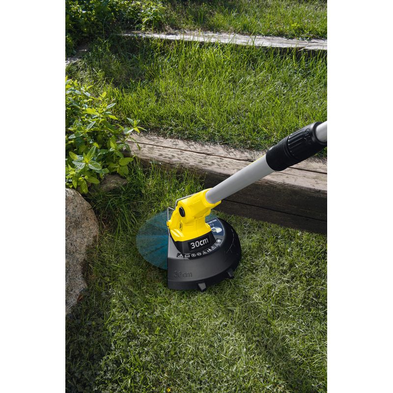 LTR_18_30_edge_trimming_app_02_CI15_96-dpi-