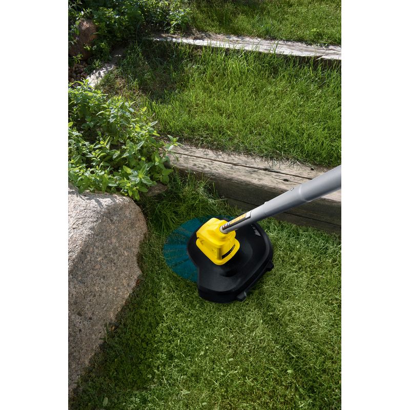 LTR_18_25_edge_trimming_app_02_CI15_96-dpi-