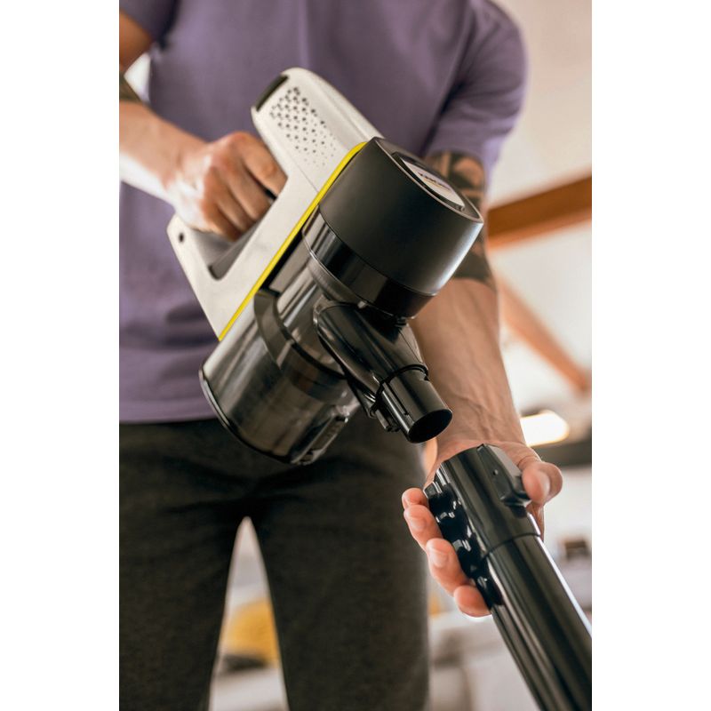 VC_4_Cordless_Premium_changing_accessories_app_01_CI20-Web_800_Max